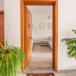 Guesthost - Oasis W Two Balconies! Appartement Olbia