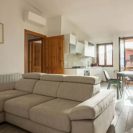 Guesthost - Oasis W Two Balconies! Apartamento *