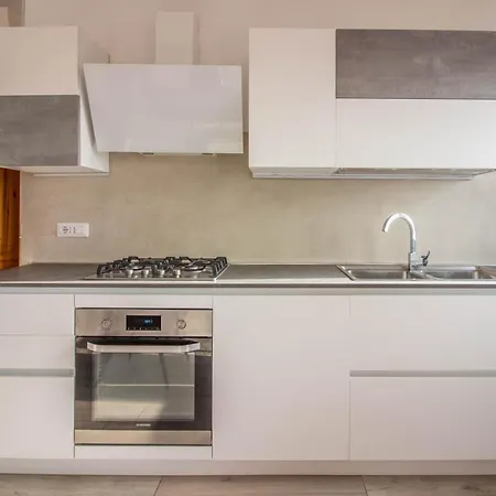 شقة Guesthost - Olbia Oasis Apartment W Two Balconies!