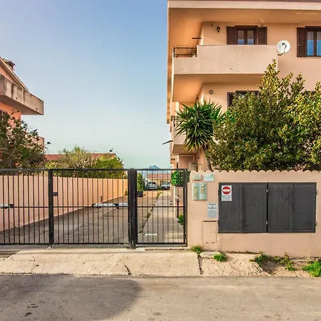 Guesthost - Oasis W Two Balconies! Appartement
