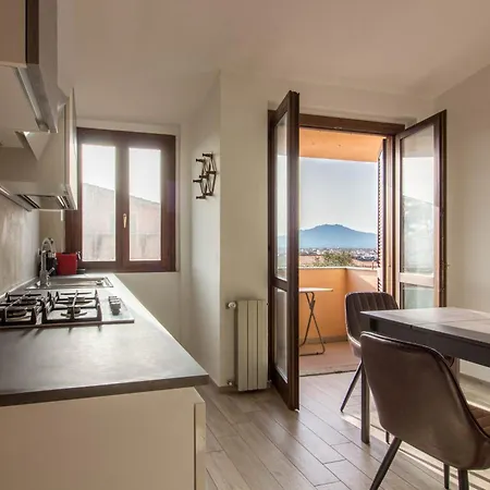Apartment Guesthost - Oasis W Two Balconies! *